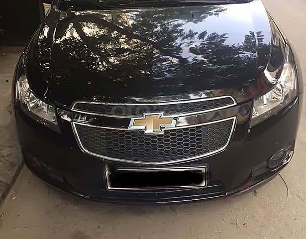 Cần bán Chevrolet Cruze đời 2013, màu đen, giá tốt xe còn mới0