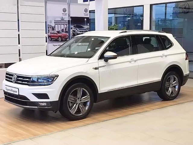 Gói ưu đãi lớn nhất năm 2019 - Volkswagen Tiguan Allspace đời 2019, màu trắng
