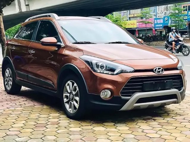 Bán xe Hyundai i20 Active đời 2015, màu nâu, xe nhập chính hãng0