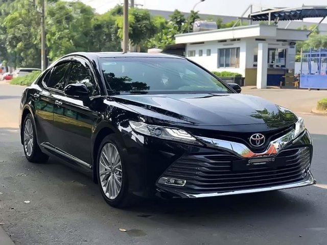 Bán Toyota Camry 2019, màu đen, nhập khẩu chính hãng0