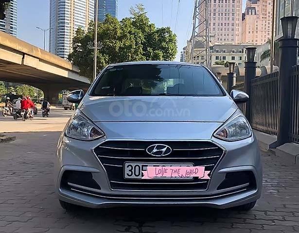 Bán Hyundai Grand i10 1.2 MT Base đời 2017, màu bạc, nhập khẩu  