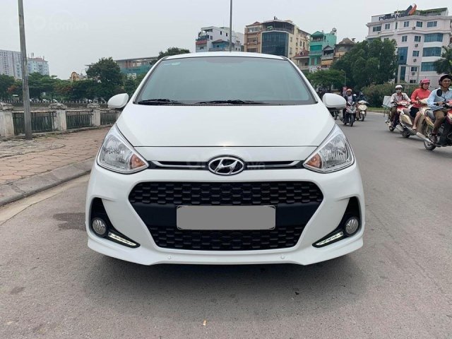 Cần bán Hyundai i10 số sàn sản xuất 2019 bảng 1.2 màu trắng - Liên hệ 0976888978