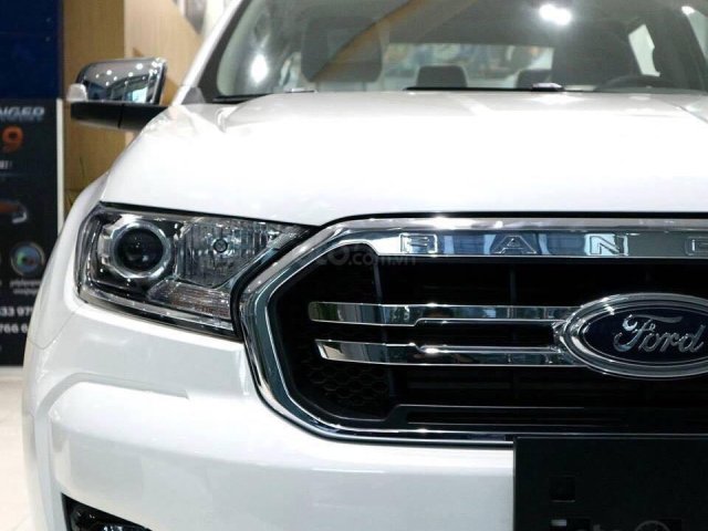 Giá giảm kịch sàn - Rinh ngay xế cưng - Vi vu chơi Tết, Ford Ranger XLT đời 2019, màu trắng0