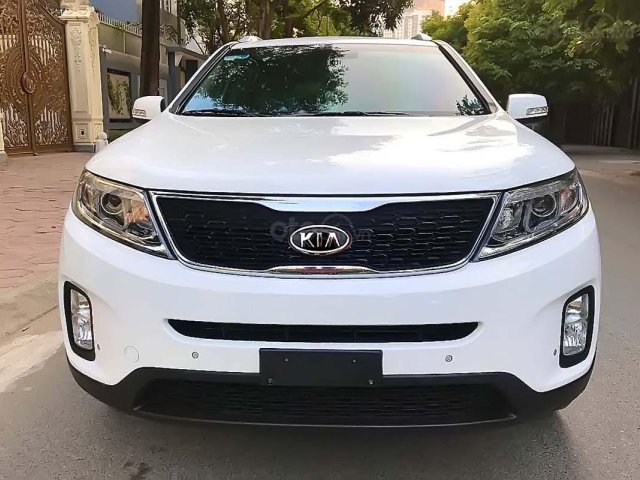 Cần bán xe Kia Sorento 2.4 GAT sản xuất 2017, màu trắng0