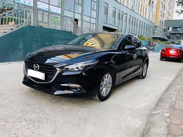 Bán Mazda 3 sản xuất năm 2018, màu đen chính chủ, giá chỉ 640 triệu0