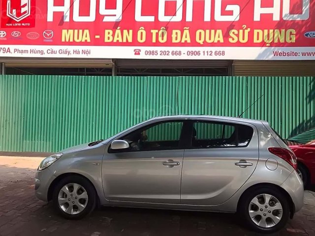 Bán xe Hyundai i20 1.4 AT đời 2010, màu bạc, nhập khẩu nguyên chiếc chính chủ