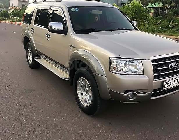 Cần bán lại xe Ford Everest 2008, màu hồng, giá tốt0