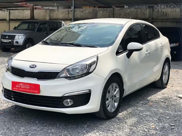 Bán Kia Rio đời 2016, màu trắng, xe nhập, giá 369tr0