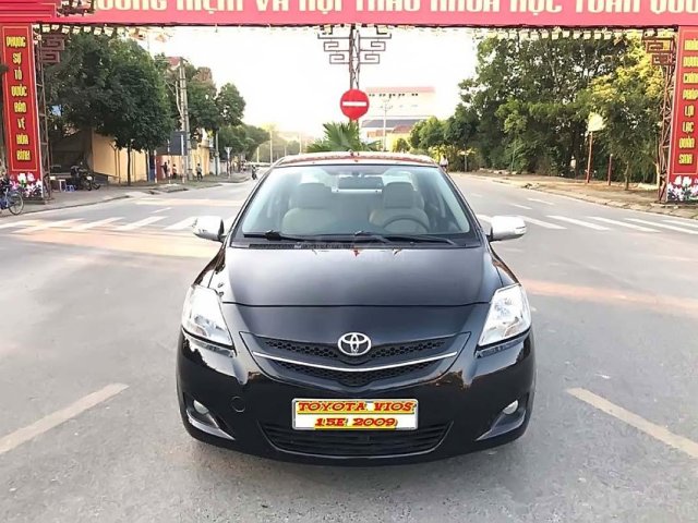 Cần bán gấp Toyota Vios đời 2009, màu đen còn mới0