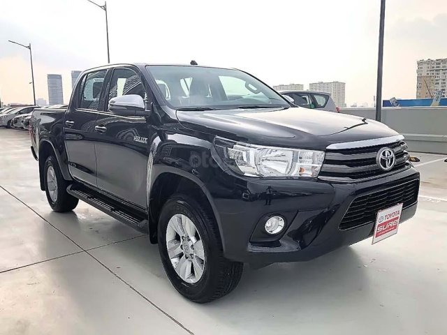 Bán Toyota Hilux 2.4G 4x4 MT đời 2019, màu đen, nhập khẩu nguyên chiếc số sàn0