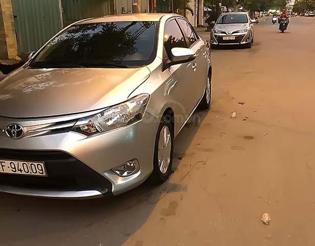 Bán ô tô Toyota Vios 1.5E đời 2016, màu bạc0