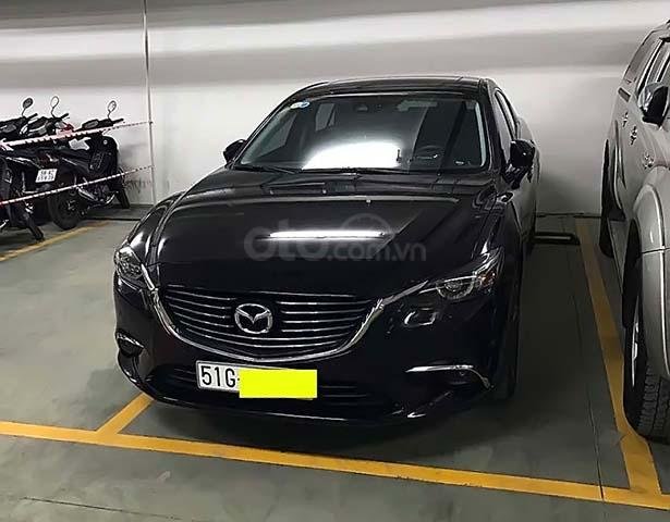 Bán Mazda 6 2.0L Premium năm sản xuất 2017, màu đen chính chủ, giá 810tr
