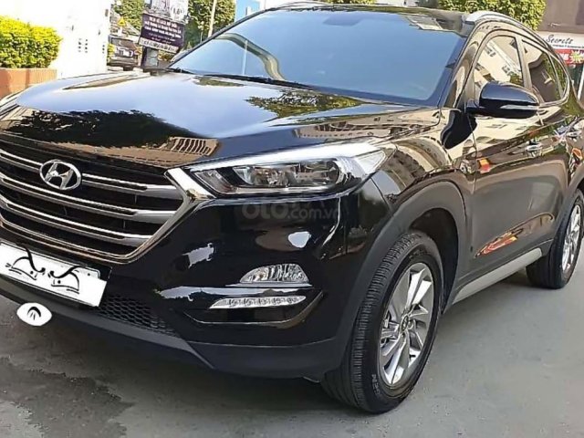 Bán Hyundai Tucson 2.0 AT đời 2018, màu đen