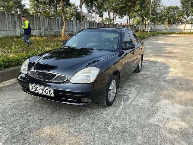 Bán xe Daewoo Nubira II 1.6 năm 2002, màu đen, giá 65tr0