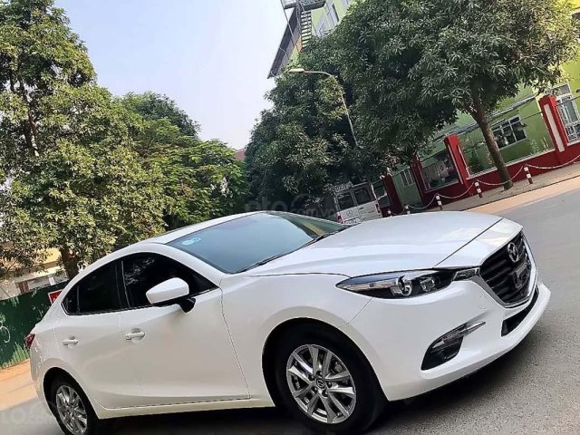 Bán ô tô Mazda 3 1.5 Facelift năm sản xuất 2018, màu trắng0