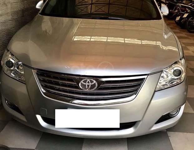 Bán Toyota Camry 2.4 đời 2008, màu bạc, giá tốt0