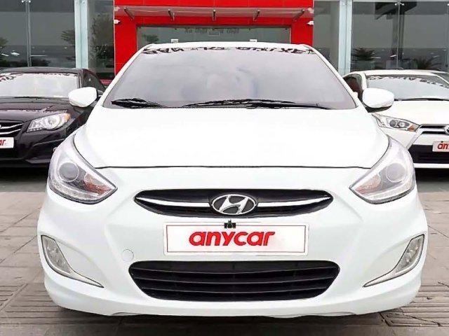 Cần bán gấp Hyundai Accent sản xuất 2015, màu trắng, nhập khẩu nguyên chiếc chính chủ