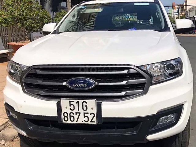 Cần bán gấp Ford Everest Ambiente 2.0 4x2 MT 2018, màu trắng, nhập khẩu nguyên chiếc 0