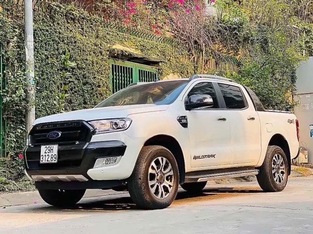 Bán Ford Ranger Wildtrak 3.2L 4x4 AT năm 2017, màu trắng, nhập khẩu  