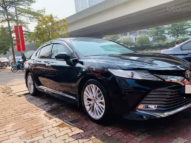 Bán Toyota Camry 2019, màu đen, nhập khẩu Thái Lan