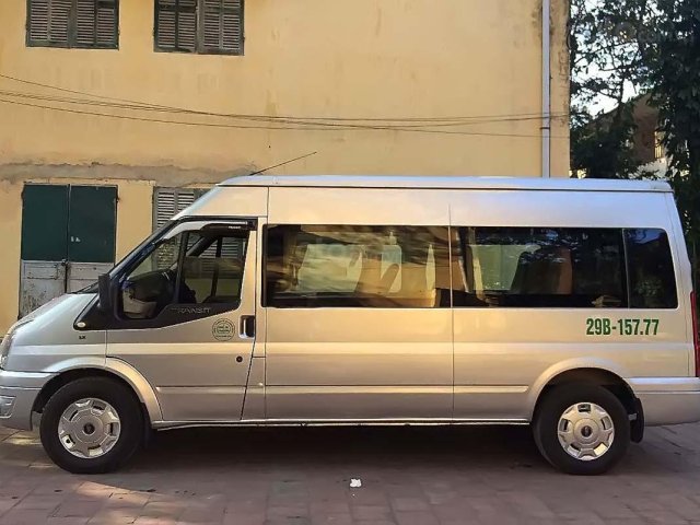 Bán Ford Transit 2016, màu bạc, 485 triệu xe còn mới lắm0