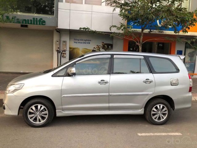 Bán Toyota Innova đời 2015, màu bạc, giá tốt0