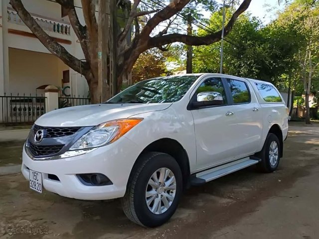 Bán Mazda BT 50 2.2L 4x2 AT 2015, màu trắng, xe nhập như mới, giá chỉ 468 triệu