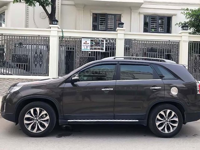 Cần bán Kia Sorento DATH đời 2017, màu nâu xe gia đình, xe cũ giá chỉ 795 triệu