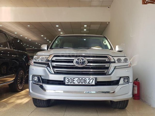 Bán Toyota Land Cruiser VX V8 model 2016 đã lên fom 2019