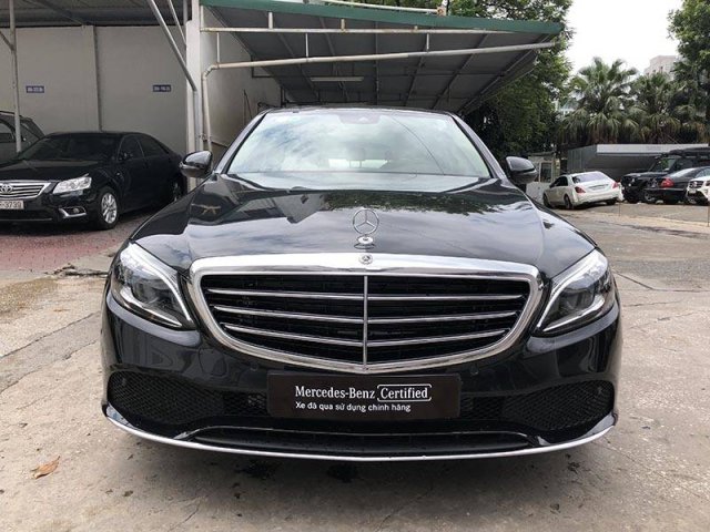 Bán ô tô Mercedes C200 Exclusive sản xuất năm 2018, màu đen