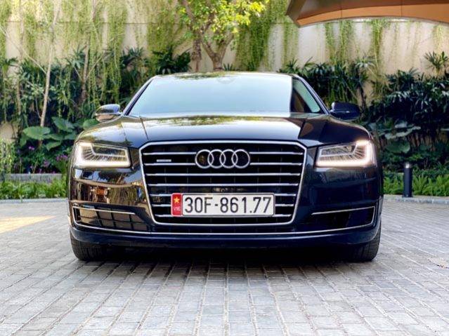 Cần bán gấp Audi A8 sản xuất năm 2014, màu đen, xe nhập, giá tốt0