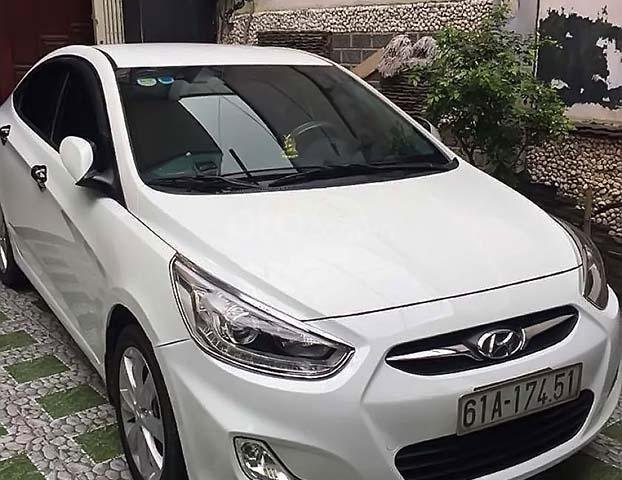 Bán Hyundai Accent 1.4 AT đời 2014, màu trắng, nhập khẩu