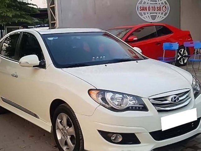 Bán Hyundai Avante 1.6 AT năm sản xuất 2014, màu trắng số tự động, 458tr