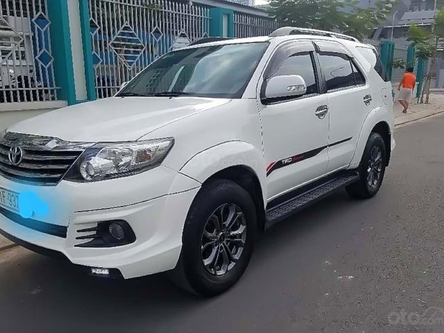 Cần bán Toyota Fortuner TRD Deportivo đời 2016, màu trắng0