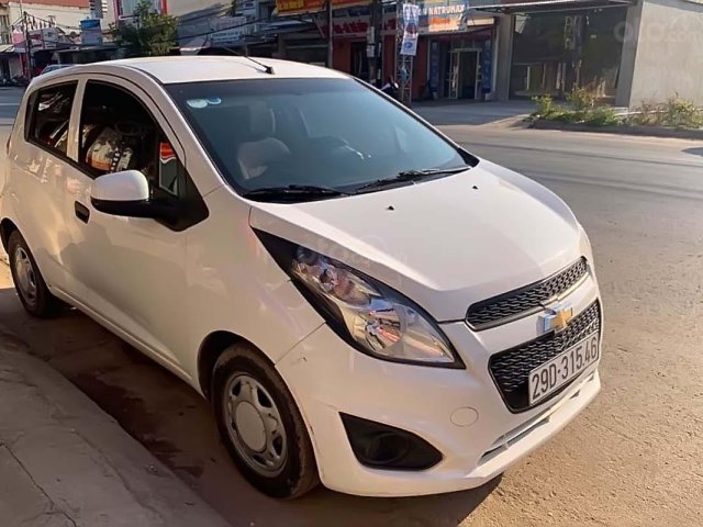 Cần bán lại xe Chevrolet Spark Van MT đời 2017, màu trắng số sàn