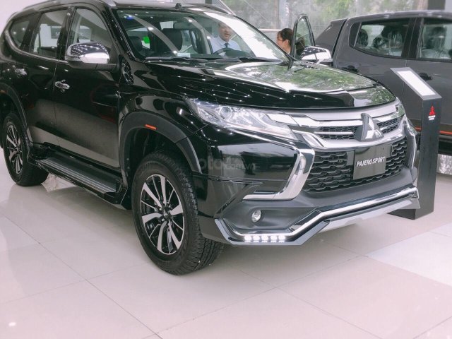 Cần bán xe Mitsubishi Pajero Sport 3.0L sản xuất 2019, màu đen, nhập khẩu nguyên chiếc, KM hấp dẫn0