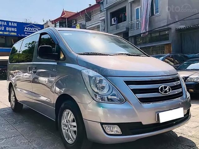 Bán xe Hyundai Grand Starex 2.5 MT sản xuất 2017, màu bạc, nhập khẩu  0