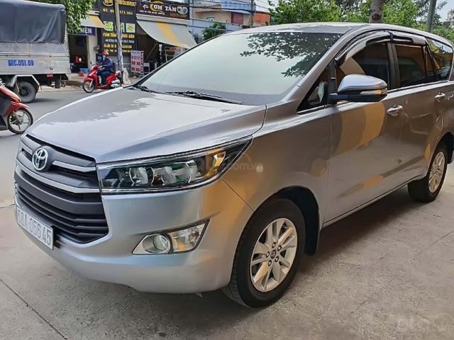 Bán ô tô Toyota Innova 2.0E sản xuất năm 2016, màu bạc, giá chỉ 622 triệu0