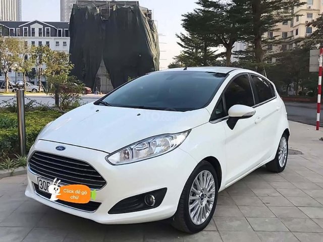 Bán ô tô Ford Fiesta năm sản xuất 2016, màu trắng số tự động0