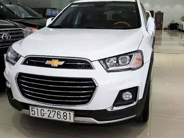 Cần bán Chevrolet Captiva LTZ 2.4AT đời 2016, màu trắng số tự động0