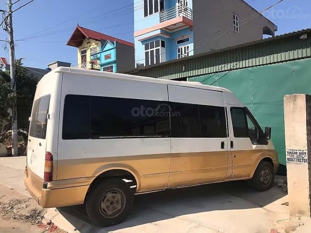 Gia đình cần bán Ford Transit đời 2004, hai màu chính chủ 