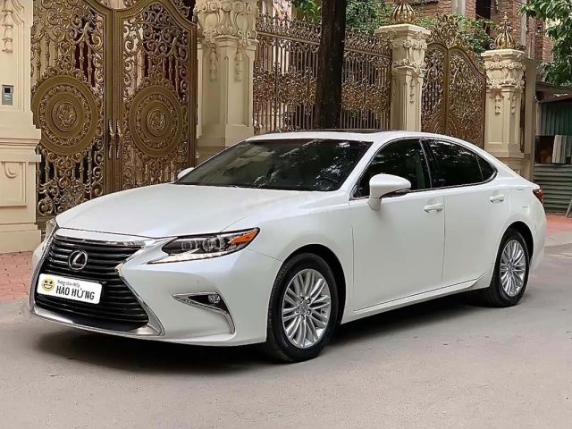 Cần bán lại xe Lexus ES 250 sản xuất 2017, màu trắng, nhập khẩu