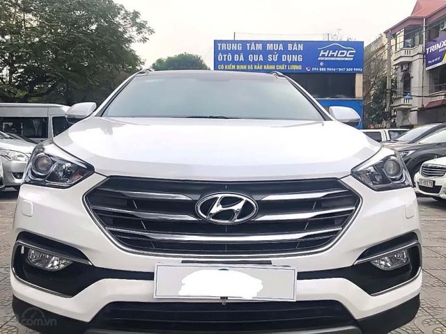 Bán xe Hyundai Santa Fe 2.4 sản xuất 2018, màu trắng xe còn mới lắm0