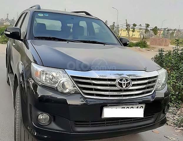 Bán ô tô Toyota Fortuner 2.7V đời 2012, màu đen, giá tốt0