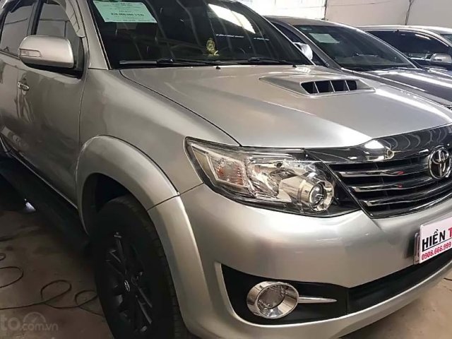 Bán ô tô Toyota Fortuner 2.5G năm 2016, màu bạc, 820 triệu0