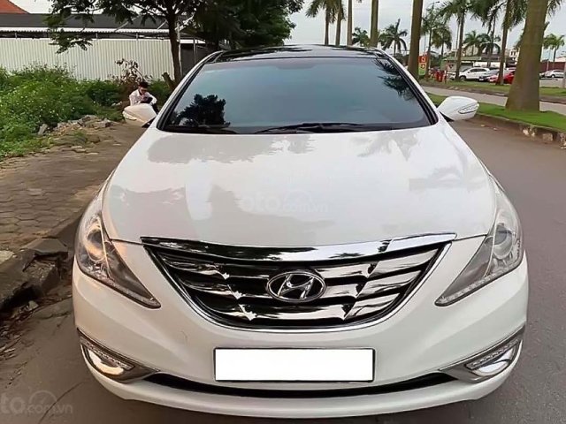 Bán Hyundai Sonata sản xuất năm 2010, màu trắng số tự động