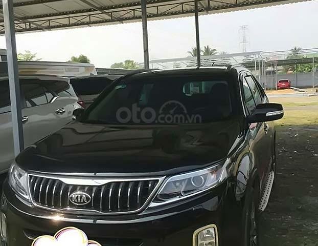 Cần bán xe Kia Sorento đời 2018, màu đen ít sử dụng