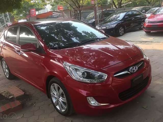 Cần bán xe Hyundai Accent sản xuất năm 2013, màu đỏ, nhập khẩu nguyên chiếc chính hãng