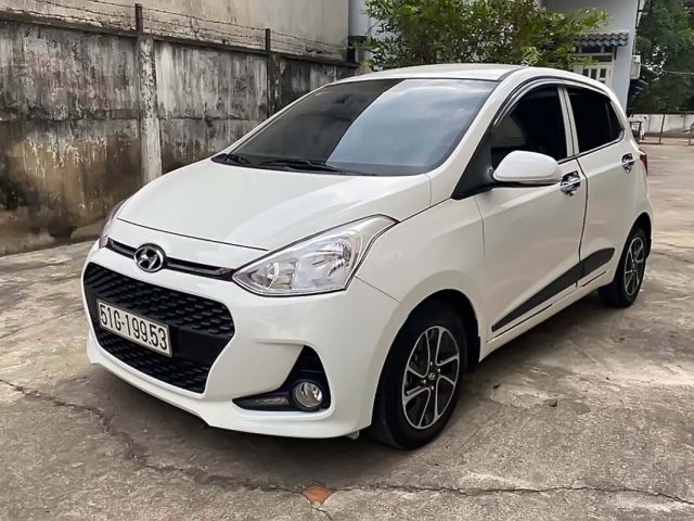 Bán xe Hyundai Grand i10 HB 1.2AT sản xuất năm 2018, màu trắng, 406 triệu0