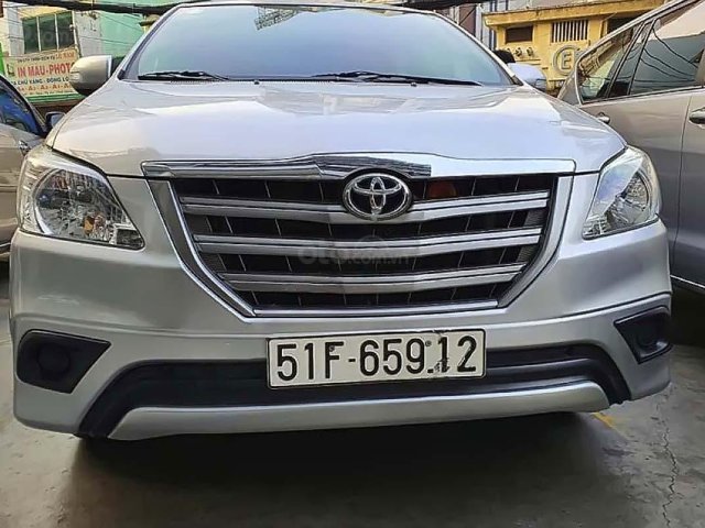 Bán Toyota Innova đời 2016, màu bạc như mới0